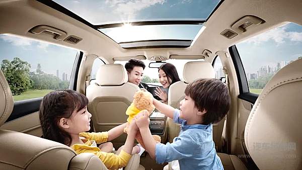 五菱凯捷正式上市 开创大四座家用车新品类