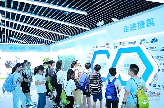 上汽集团的品牌体验之旅 是什么暑期“物理化学课”？让小朋友们直呼大开眼界