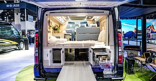 行业第一宿营车 江铃福顺宿营车惊艳亮相2024成都车展