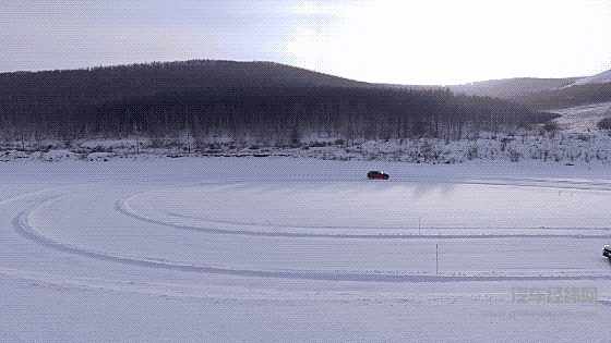 零下40℃的温度也无法阻挡领克01滑雪的热情