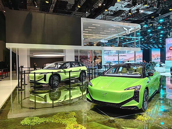 冲击年销40万辆 红旗的双管齐下是怎么做到的？