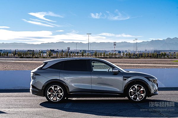 吉利四十不惑 2030战略锚定万亿营收目标