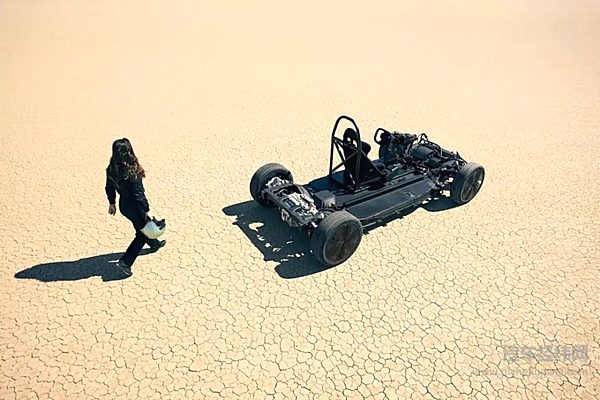 滑板底盘一出手 造车焦虑就没有？