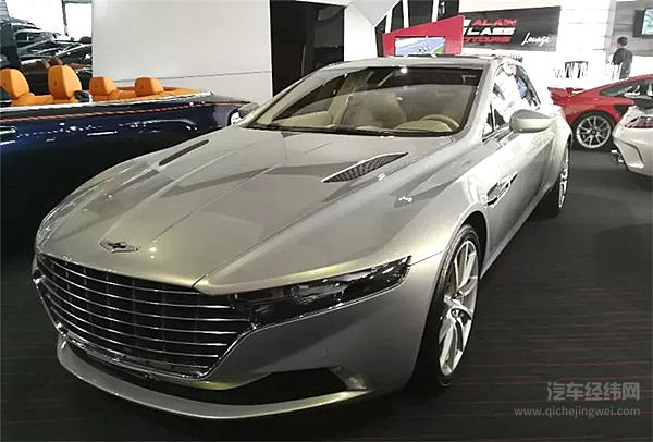 实拍中东最牛豪车店，布加迪卖1600万，法拉利都不想看了