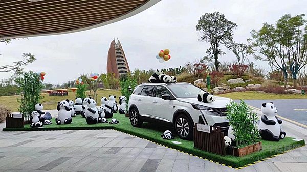 当国宝遇上国宝 新5008成都熊猫基地巡展等你来打卡