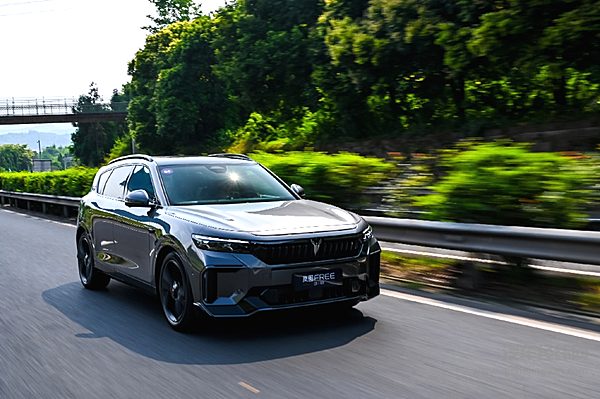 智能化水平大幅提升 岚图FREE 318是你的菜吗？