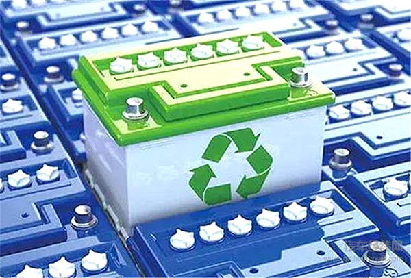 自燃事件增多致三元电池受争议 磷酸铁锂产销回暖现反弹迹象