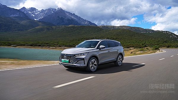 大唐生活家 为爱再进化 2025款唐DM-i上市售价17.98万～20.78万元