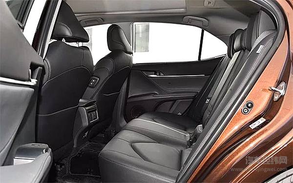 继汉兰达后的丰田新爆款 外观不再丑陋