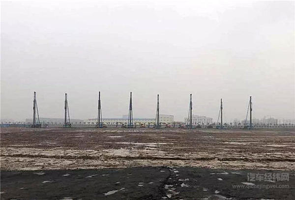 马斯克亲临现场！特斯拉上海超级工厂正式动工！年产目标50万辆！