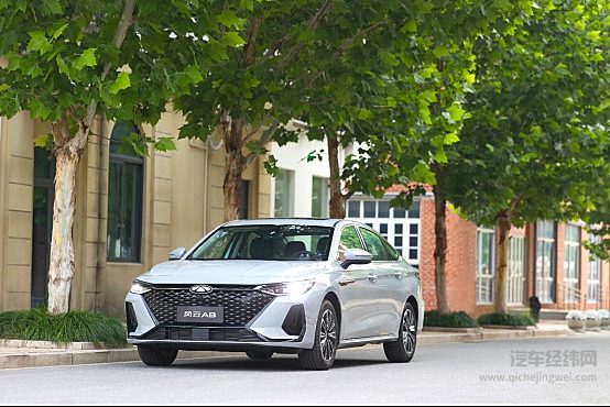 较真到底，指哪拆哪！风云A8硬核上市7.99万元起