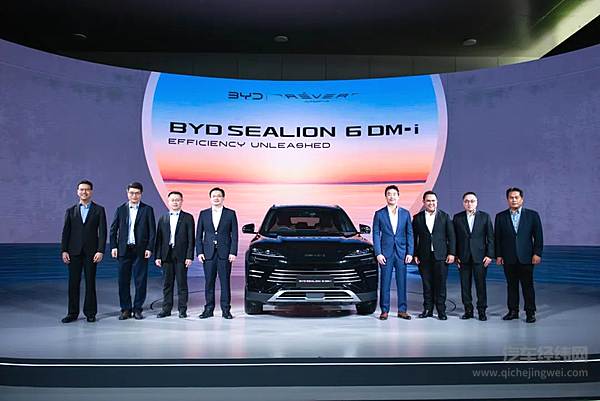 比亚迪宋PLUSDM-i在泰国盛大上市