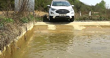 怎么闹腾都不“翻车” 你就说这趟越野之旅刺不刺激？