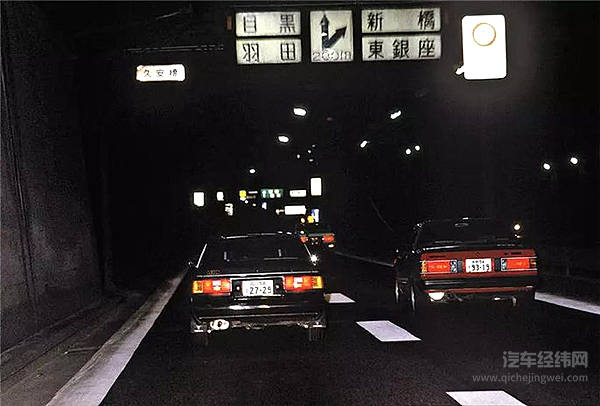 极速超过300km/h的公路大战