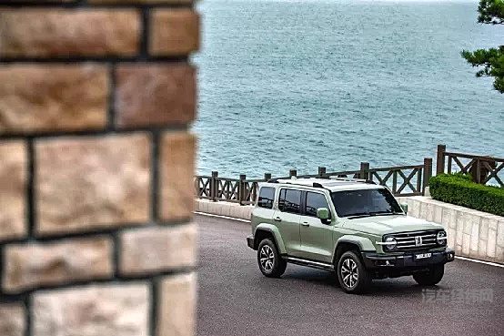 为什么非承载式车身的越野车都便宜不了？