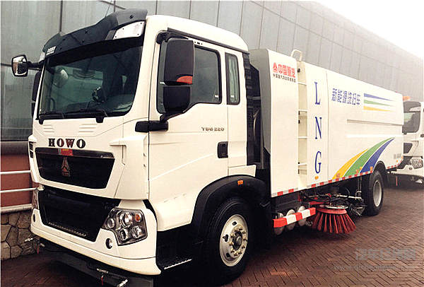 2017年中国重汽豪沃主推16款车型