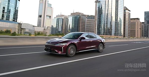 风云品牌焕新进阶，全球真C级旗舰风云A9L抢购价13.99万元起！