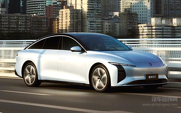 增程式家轿二选一 星海S7与深蓝SL03哪一款更有性价比？