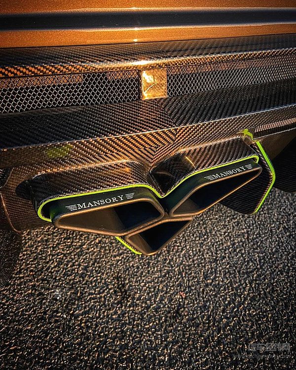 街拍│兰博基尼URUSMANSORY高定版