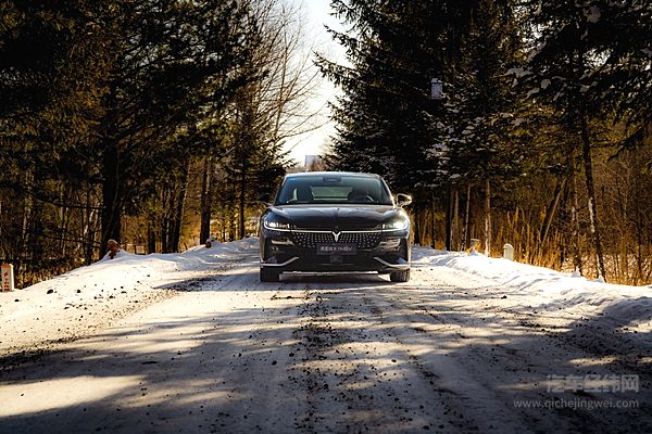 东风岚图与华为联手 这步棋走对了吗？