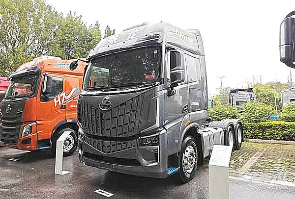 一體化黃金動力鏈正式點火——柳汽·玉柴·法士特一體化黃金動力鏈點火儀式