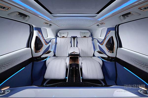 岚图MPV的四座版后排