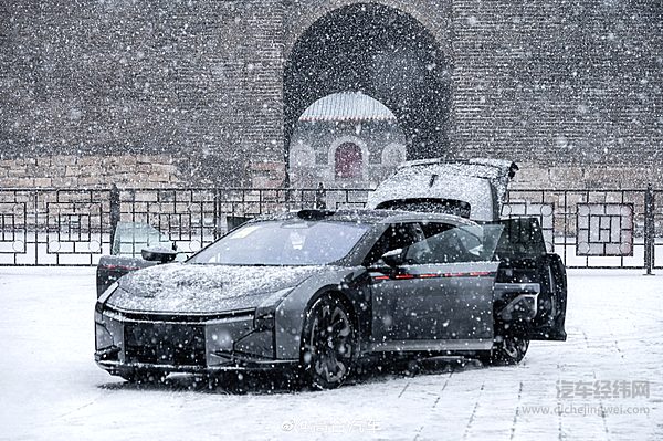 高合HiPhi Z与蔚来ET7二选一 谁才是高端中大型轿车的代表？