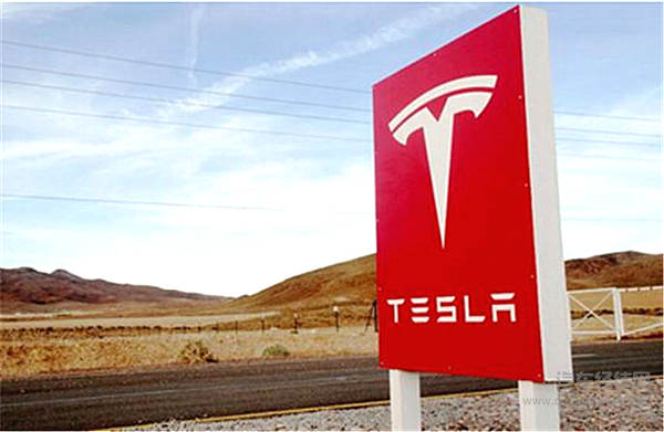 “跌跌不休”怎么办 特斯拉干了三件大事！