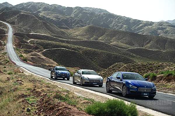 驰骋奔腾西北疆域 深度体验三叉戟品牌全系家族的强悍操控与野性魅力