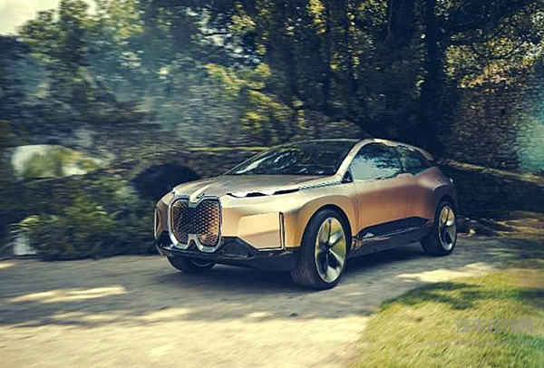 “持续创新 引领未来”宝马集团携旗下重磅车型亮相2019上海车展