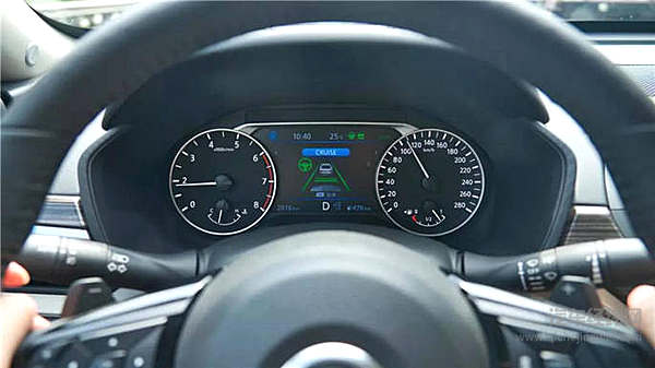 日产：“自动驾驶不就是要让人双手离开方向盘嘛？！”