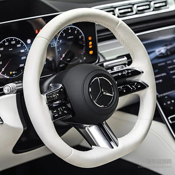 奔驰S580MANSORY哑光金定制版