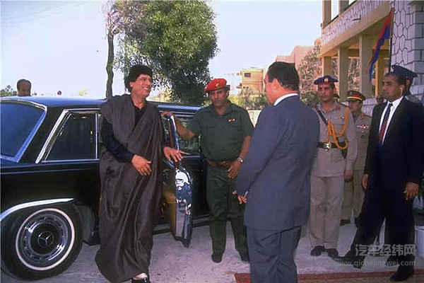 梅赛德斯·奔驰600传记：车史中的“玛丽莲梦露”，和她的前任车主们