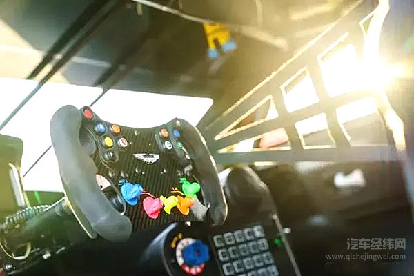 全新Vantage GTE实力登场，续写赛道荣耀