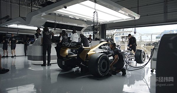 作为《F1：狂飙飞车》电影官方合作伙伴，布雷博为影片设计并提供尖端制动系统