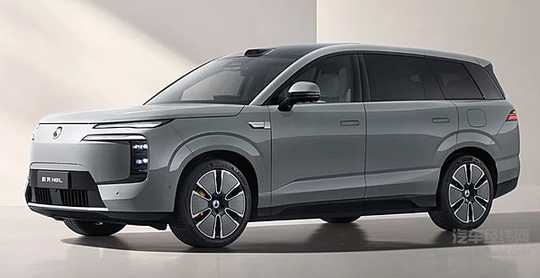 腾势N8L对决问界M8 三电与智能谁更重要？