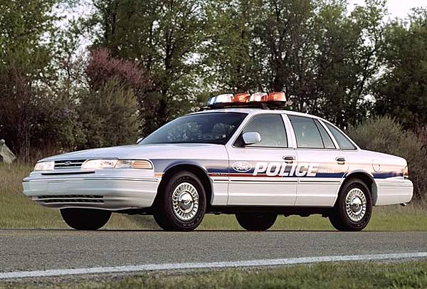 加州能出一位电影明星州长 却留不住这辆电影明星警车了