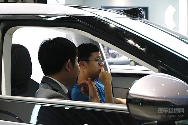 HiPhi Y展车后 一些车友们反馈了试驾后的感受