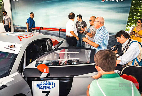 亲临2018都灵车展，在城堡与公园中跟意大利车迷疯狂一把