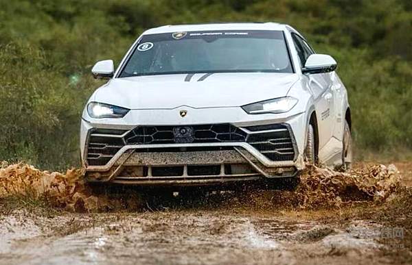 点燃赛道 诠释兰博基尼独具特色的意式生活方式！