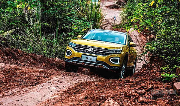 港珠澳大桥正式通车 开什么车过桥比较合适？