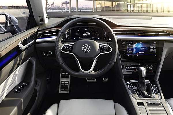  “颜值担当”品质依旧 一汽-大众新款CC下线