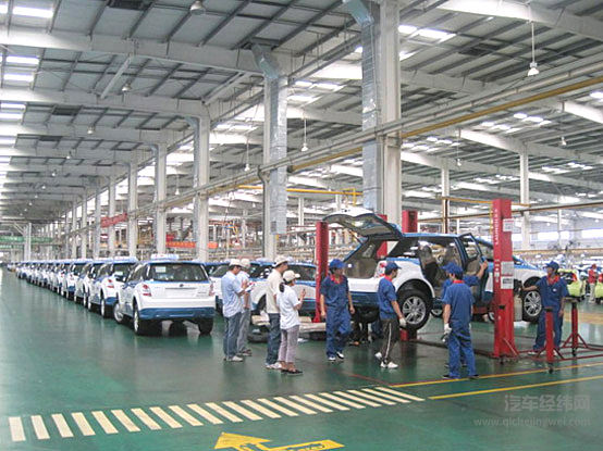 一辆电动出租车是怎样炼成的？深圳“的哥的姐”探营比亚迪