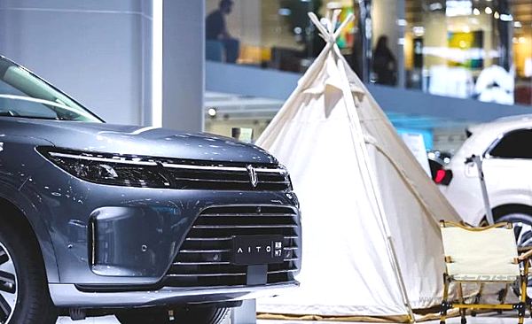 一秒补能一公里 华为部署10万个全液冷超快充能给行业带来什么？