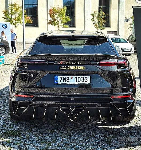 兰博基尼URUSMANSORY定制版