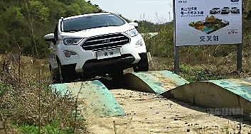 怎么闹腾都不“翻车” 你就说这趟越野之旅刺不刺激？