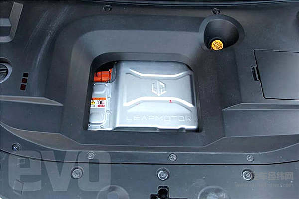 背靠华为的新物种 零跑S01是什么？