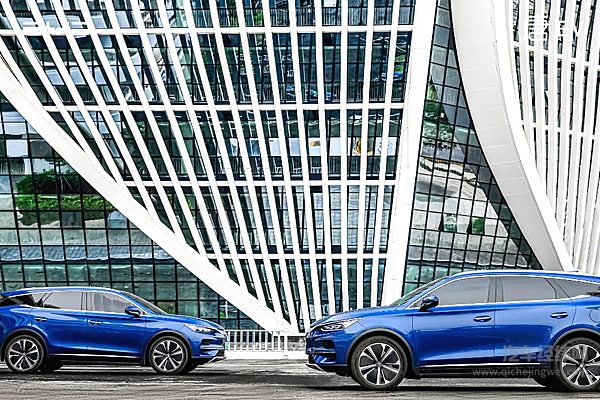 比亚迪造手表、蔚来造手机 汽车厂商为什么热衷电子产品？