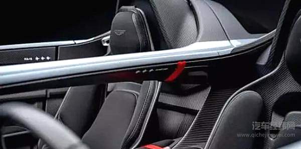 圆梦飞行 阿斯顿马丁V12 Speedster限量88辆！