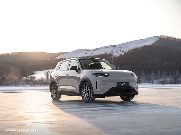 零跑汽车2025年出口超6.7万台 登顶中国新势力品牌第一